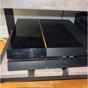 PS4 like new!!